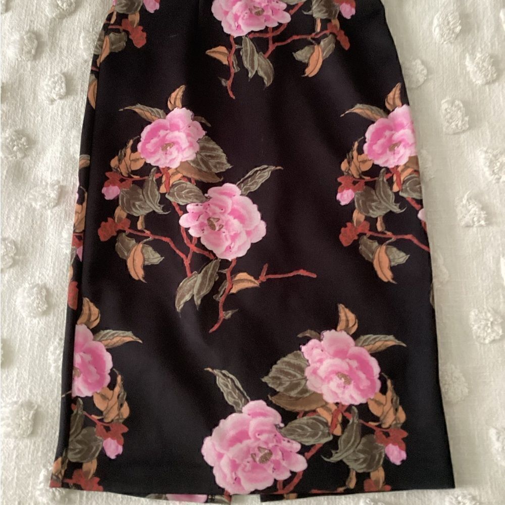 Philosophy pencil skirt XS stretch pastel floral pink, black